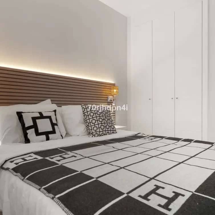 Продажа апартаментов на среднем этаже в Estepona