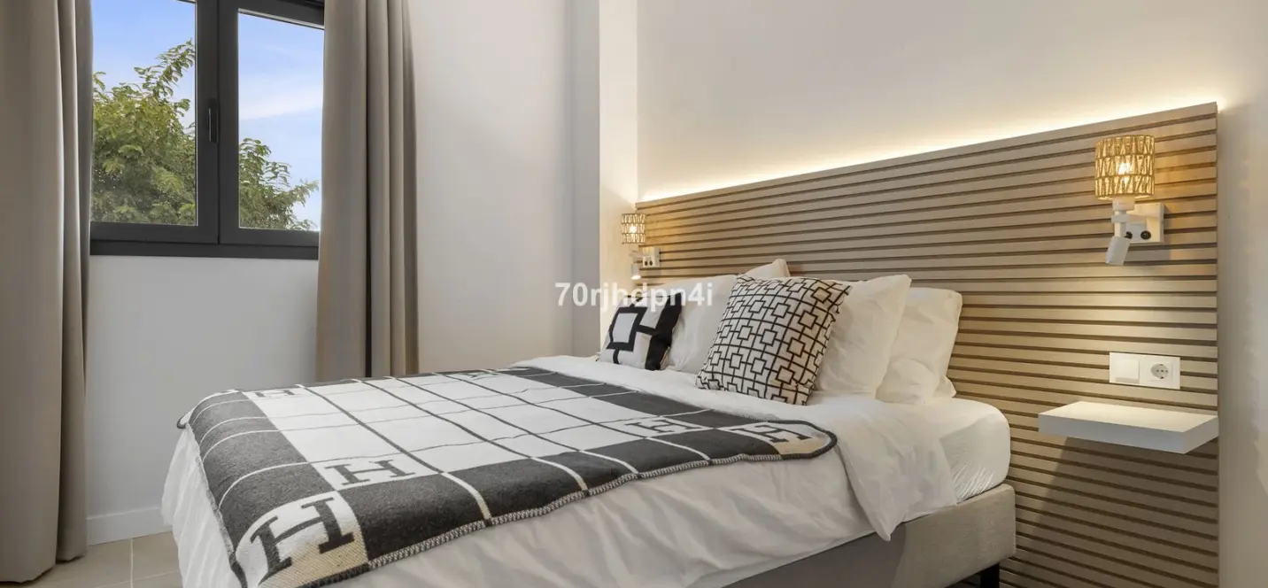 Продажа апартаментов на среднем этаже в Estepona 3
