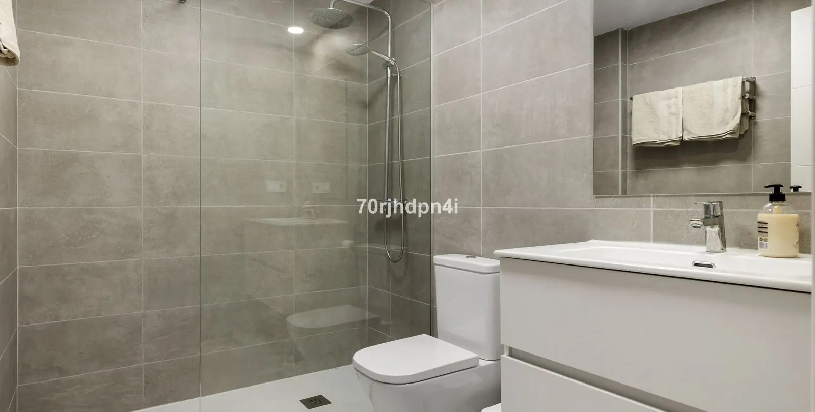 Продажа апартаментов на среднем этаже в Estepona 9
