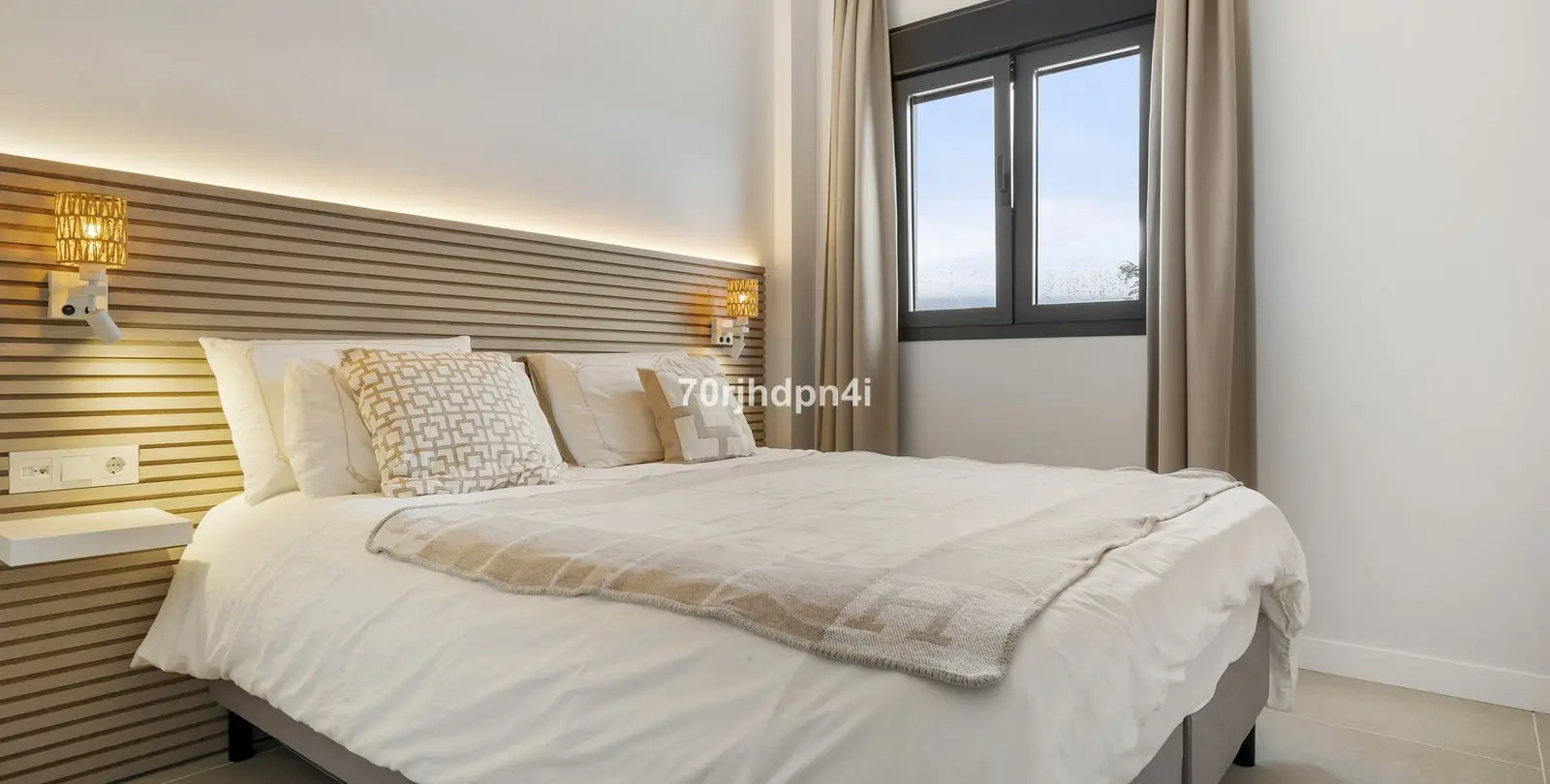 Продажа апартаментов на среднем этаже в Estepona 10
