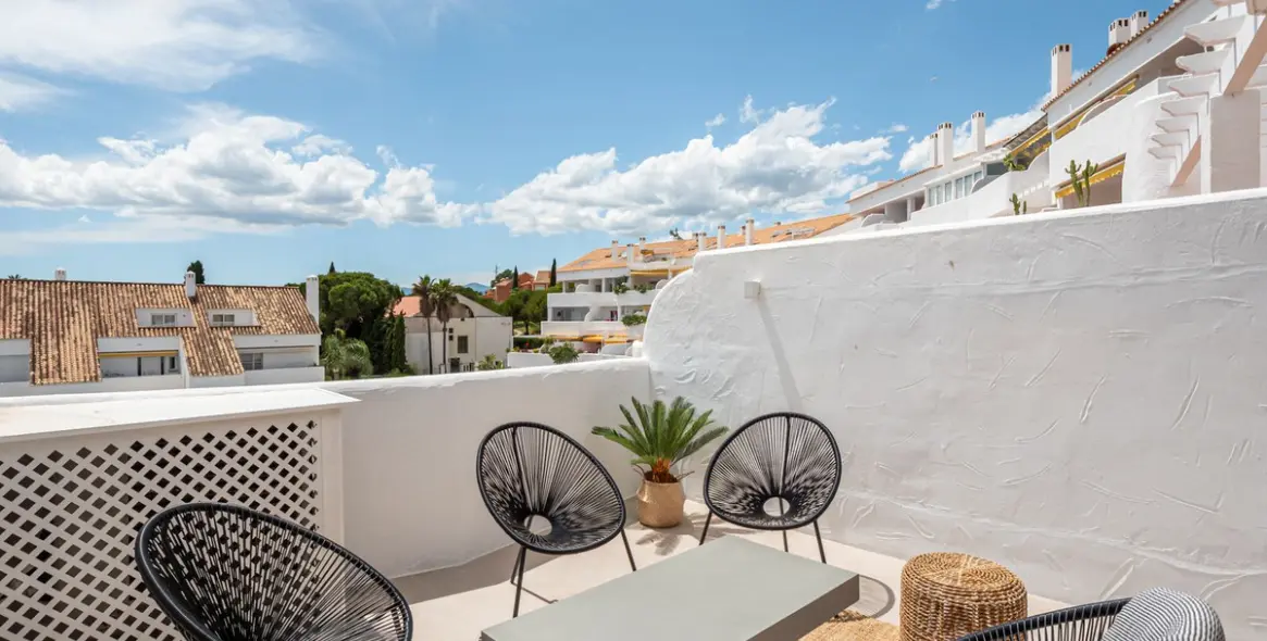 Продажа апартаментов на среднем этаже в Nueva Andalucía 6