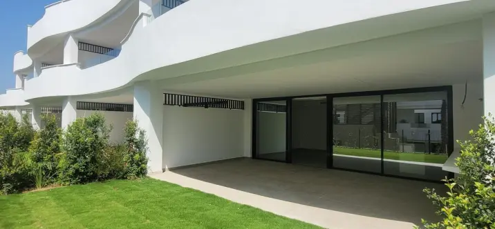 Sale of ground floor apartment in Bel Air 0