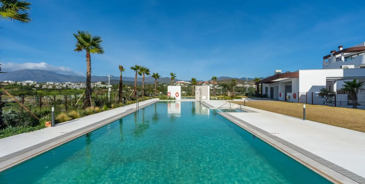 Sale of ground floor apartment in Bel Air 4