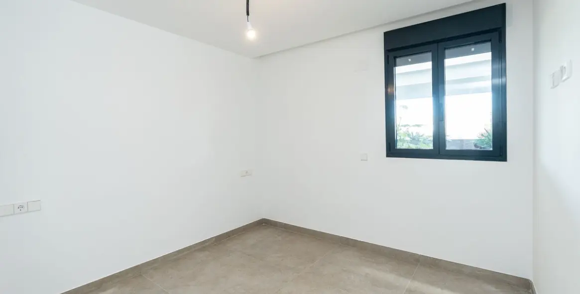 Sale of ground floor apartment in Bel Air 9