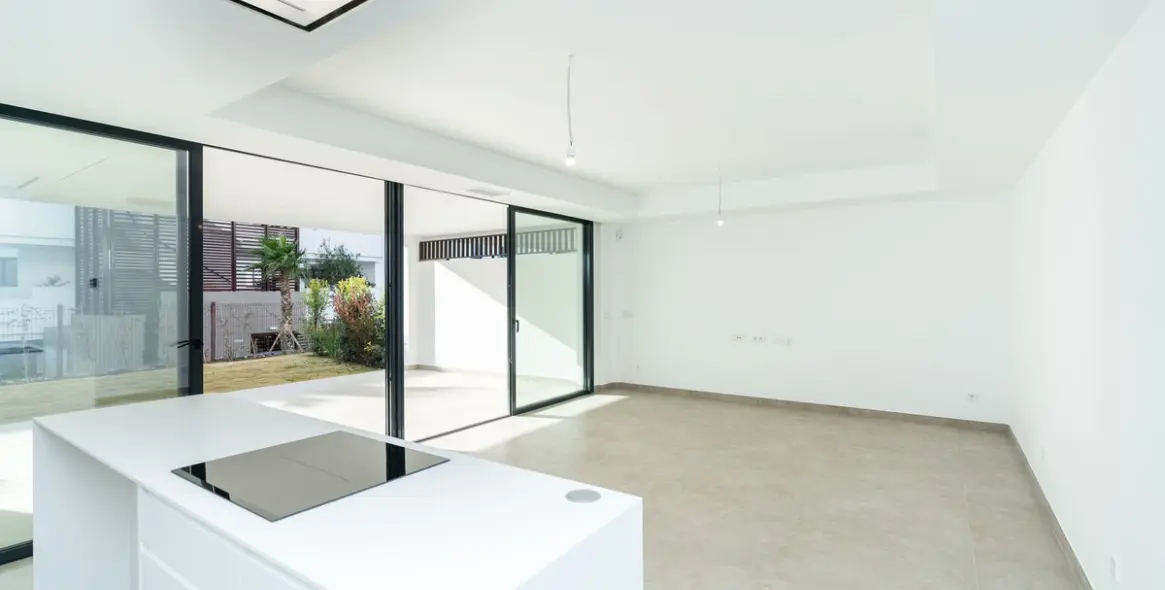 Sale of ground floor apartment in Bel Air 12