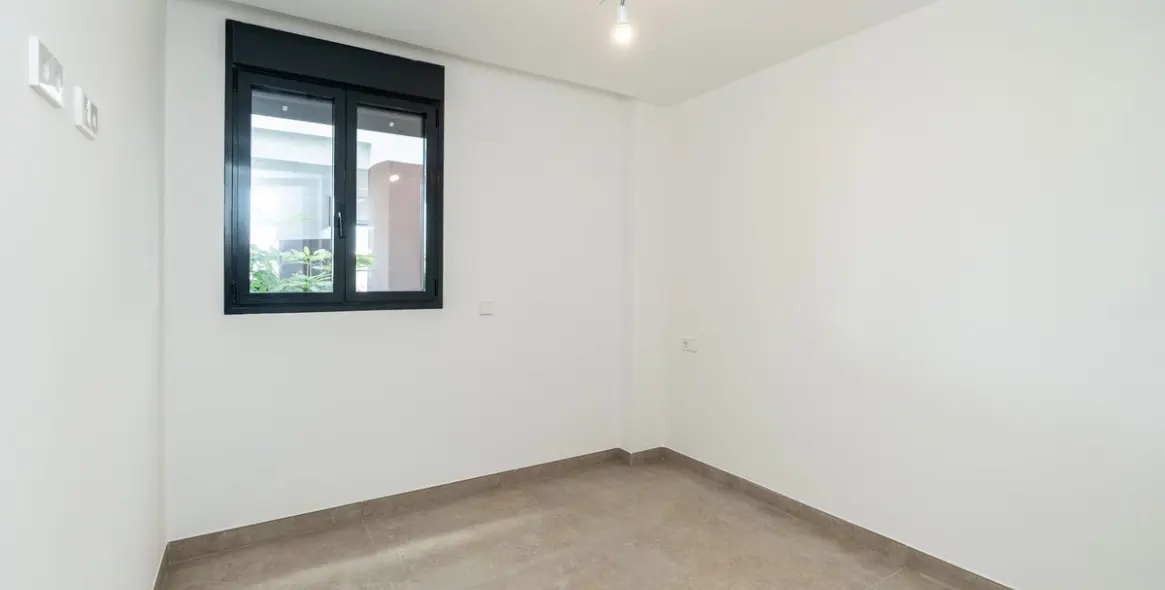 Sale of ground floor apartment in Bel Air 14