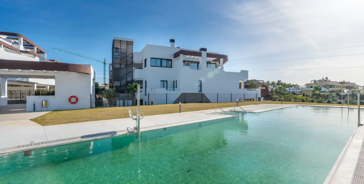 Sale of ground floor apartment in Bel Air 20