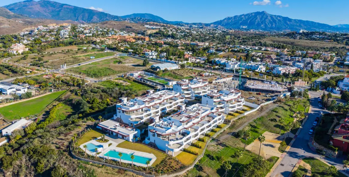 Продажа апартаментов на первом этаже в Bel Air 33