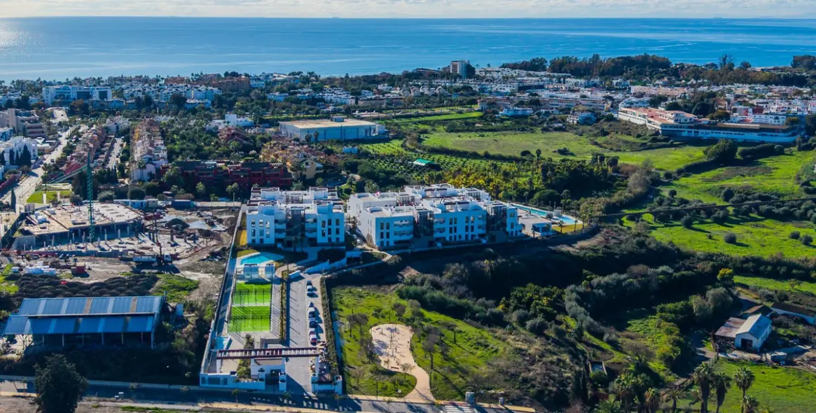 Продажа апартаментов на первом этаже в Bel Air 35