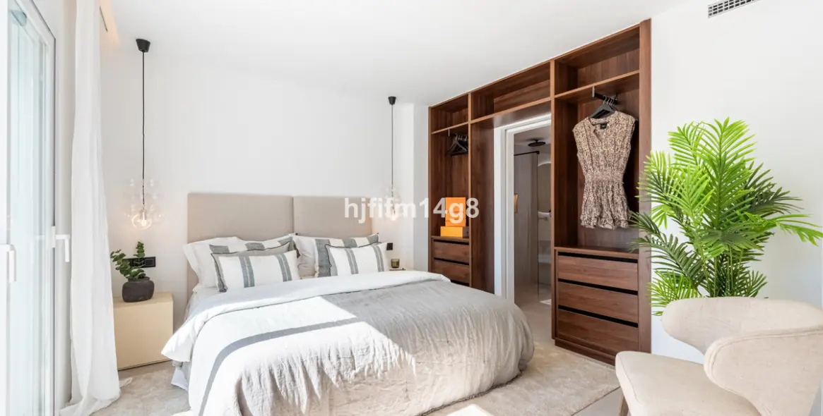 Продажа апартаментов на среднем этаже в La Quinta 10