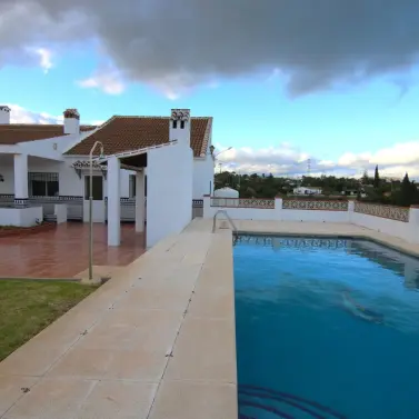 Venta de villa independiente en Alhaurín el Grande