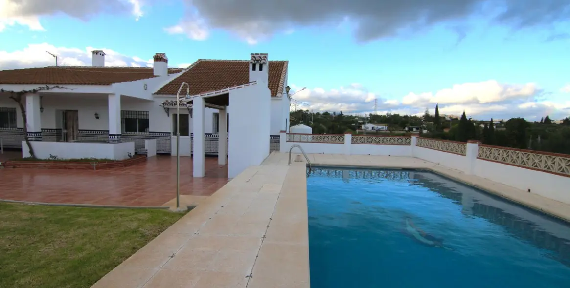 Sale of detached villa in Alhaurín el Grande 4