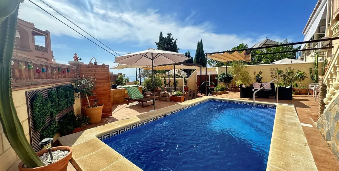 Venta de villa independiente en Rincón de la Victoria 1