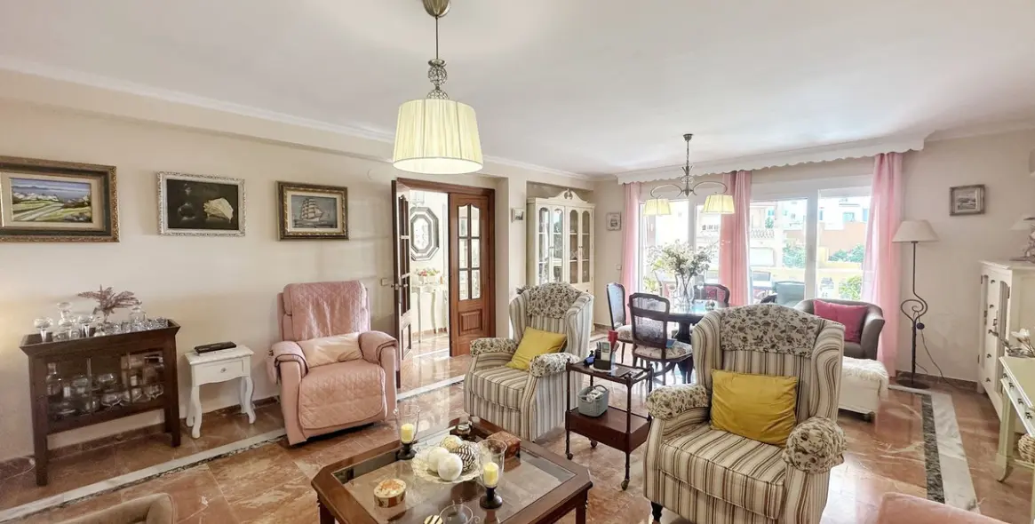 Venta de villa independiente en Rincón de la Victoria 4