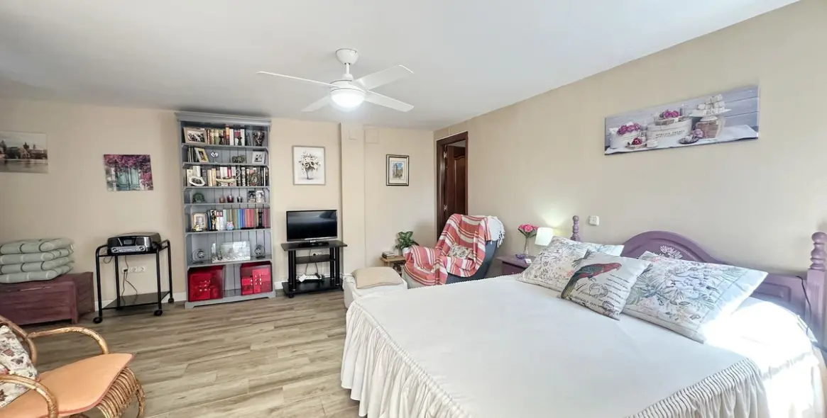 Venta de villa independiente en Rincón de la Victoria 12