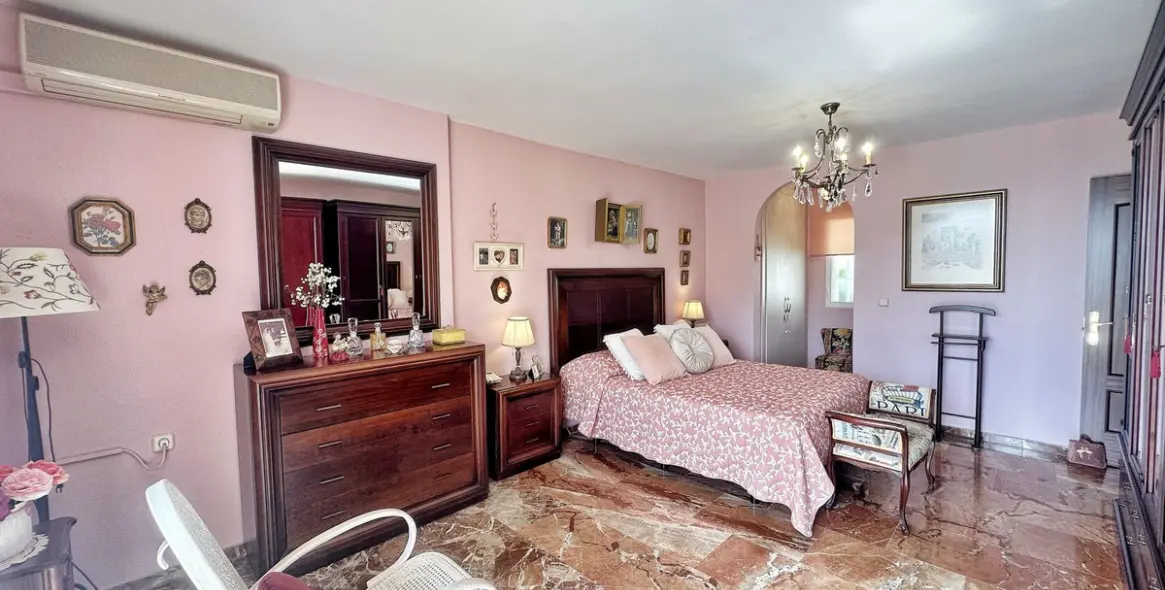 Venta de villa independiente en Rincón de la Victoria 17