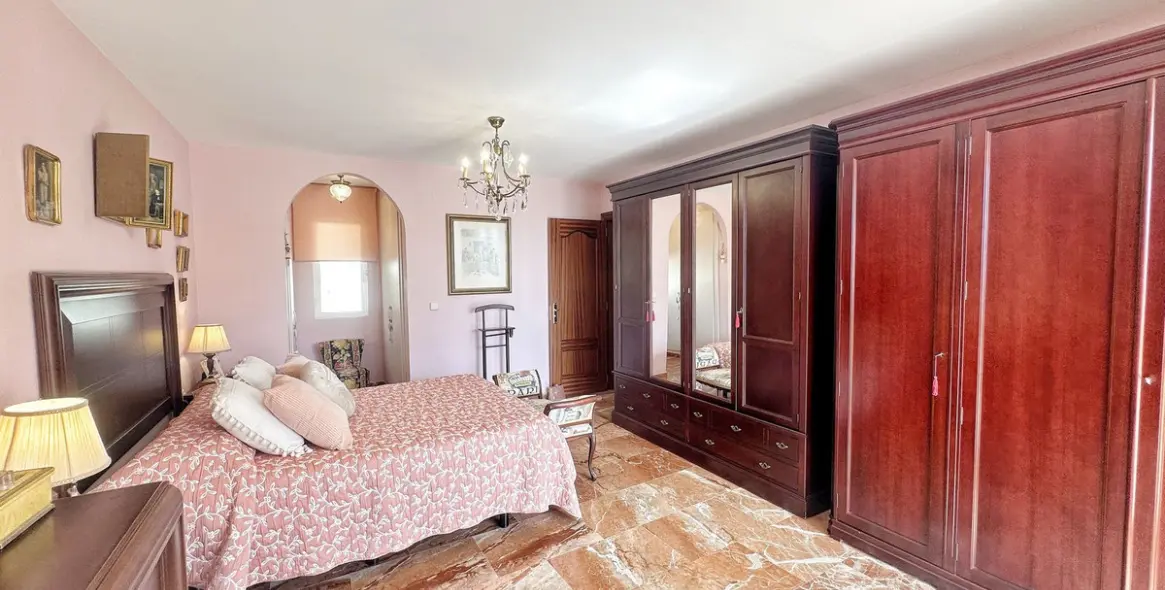 Venta de villa independiente en Rincón de la Victoria 18