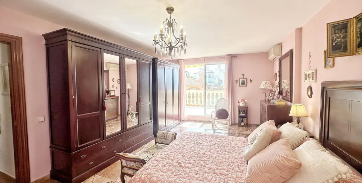 Venta de villa independiente en Rincón de la Victoria 19