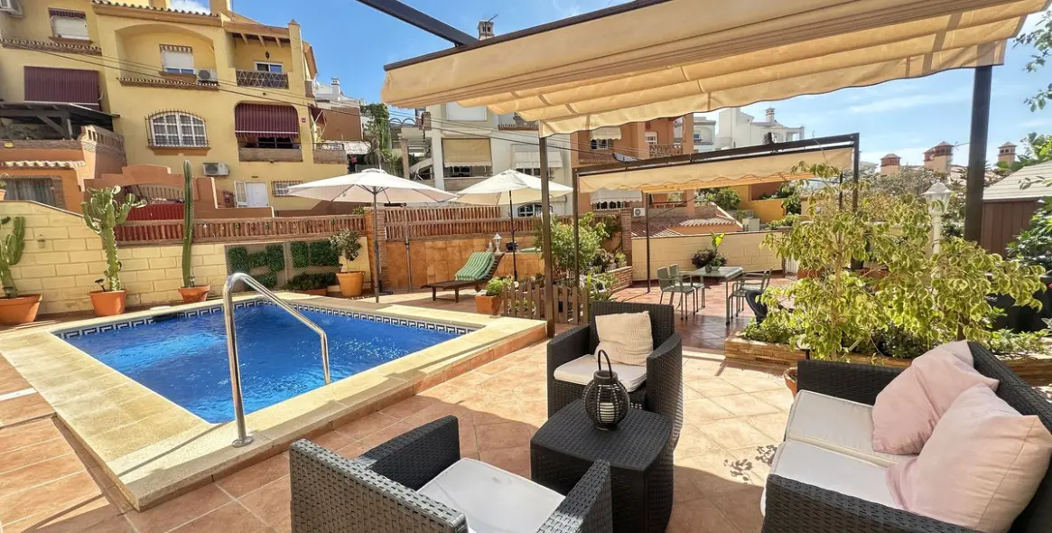 Продажа  отдельно стоящей виллы в Rincón de la Victoria 22