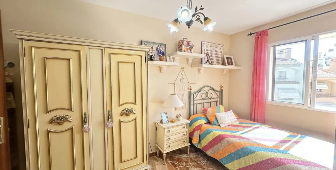 Продажа  отдельно стоящей виллы в Rincón de la Victoria 29