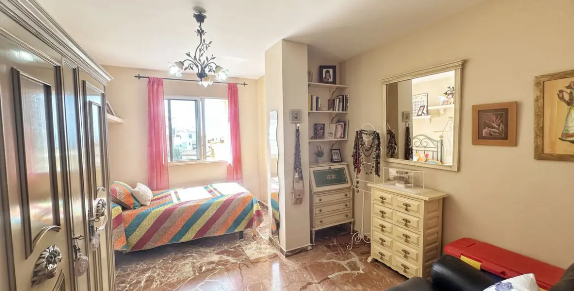 Продажа  отдельно стоящей виллы в Rincón de la Victoria 30