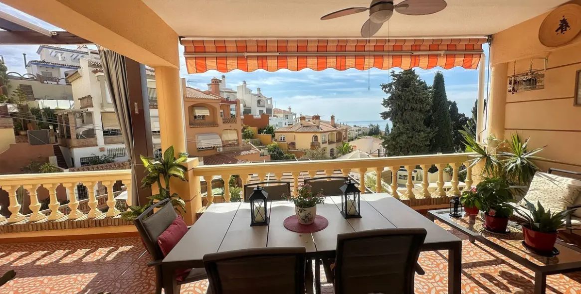 Продажа  отдельно стоящей виллы в Rincón de la Victoria 32