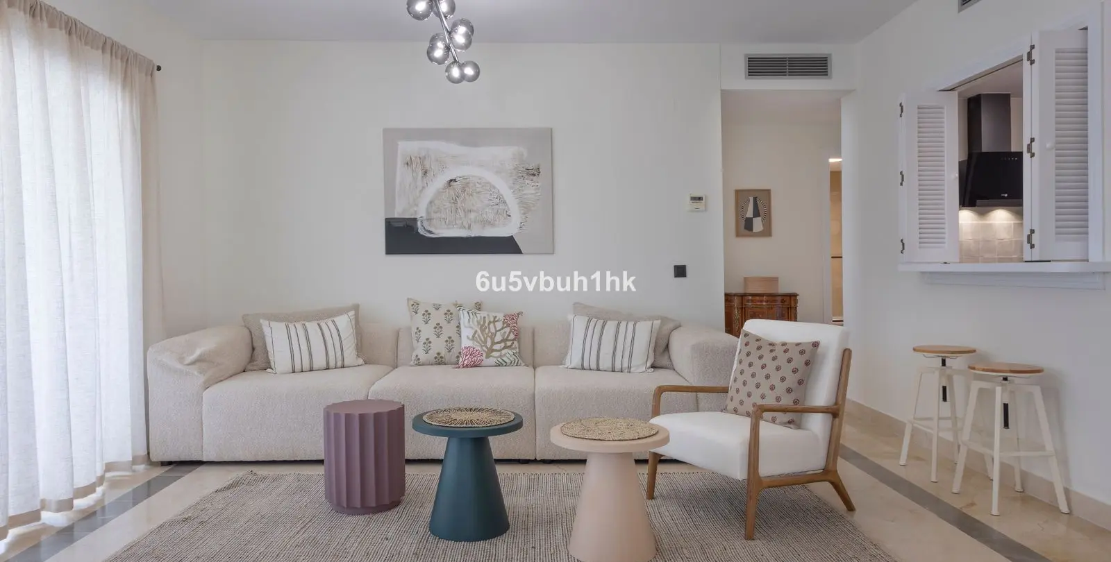 Sale of middle floor apartment in Estepona 5