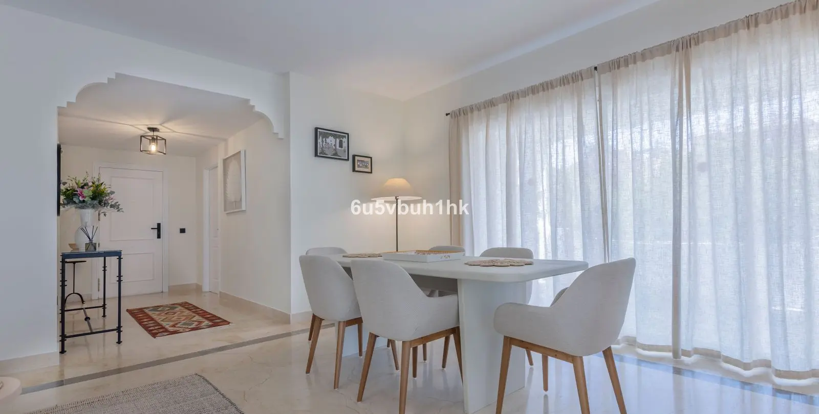 Sale of middle floor apartment in Estepona 7