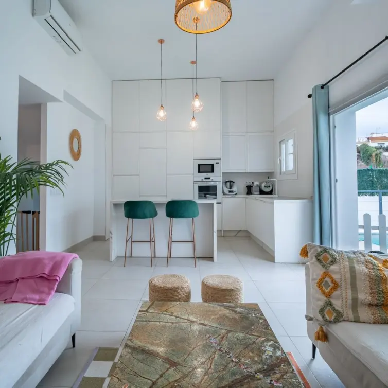 Sale of detached villa in El Candado