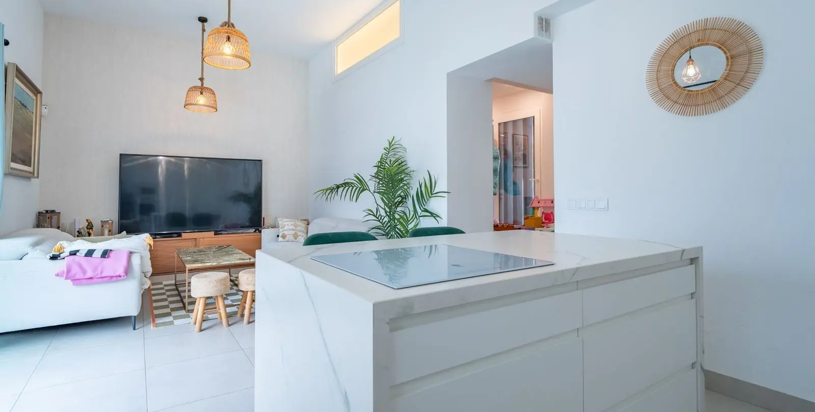 Sale of detached villa in El Candado 5