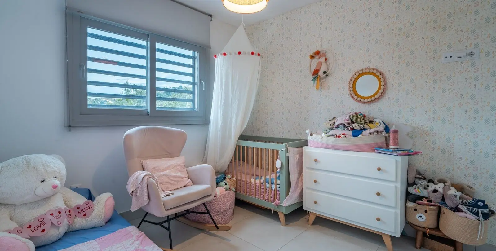 Sale of detached villa in El Candado 14