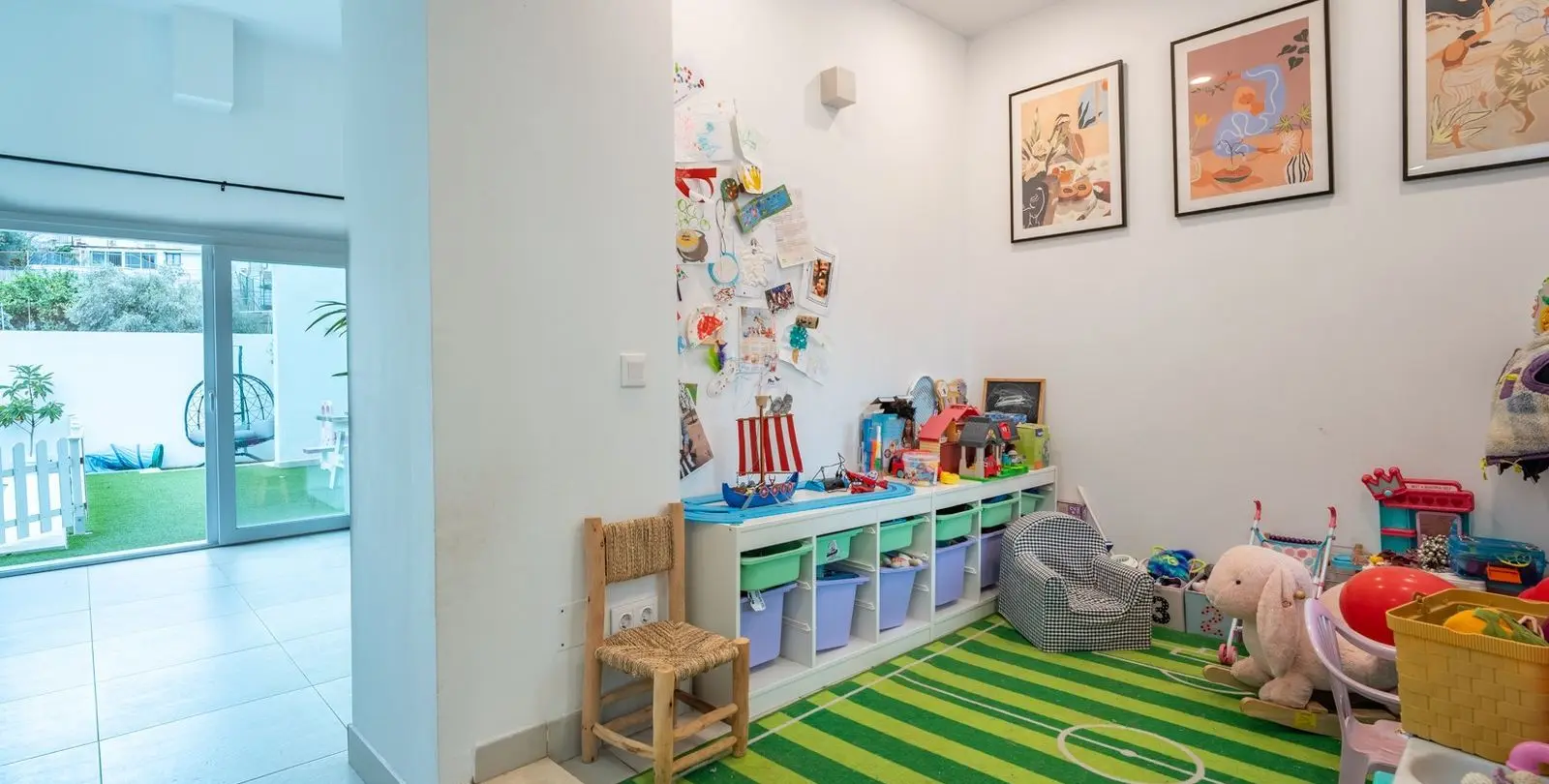 Sale of detached villa in El Candado 18