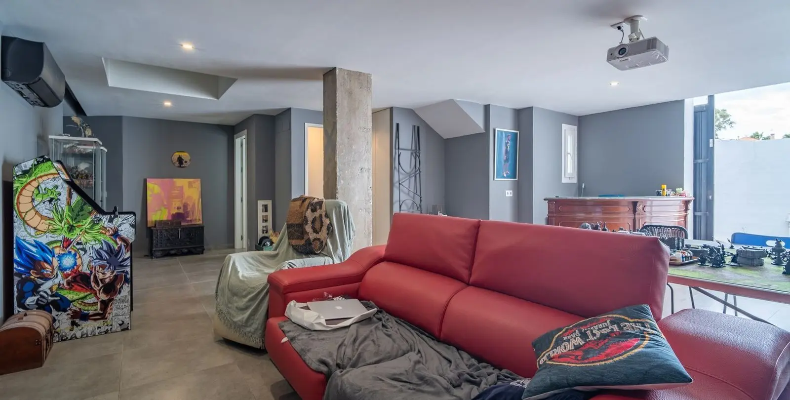 Sale of detached villa in El Candado 21