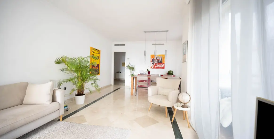 Venta de apartamento en planta media en Marbella 5
