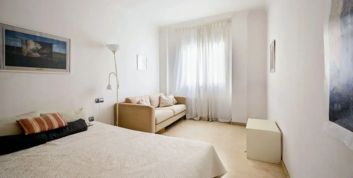 Venta de apartamento en planta media en Marbella 11