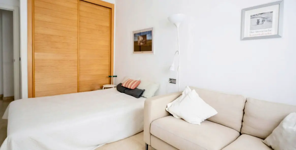 Venta de apartamento en planta media en Marbella 12