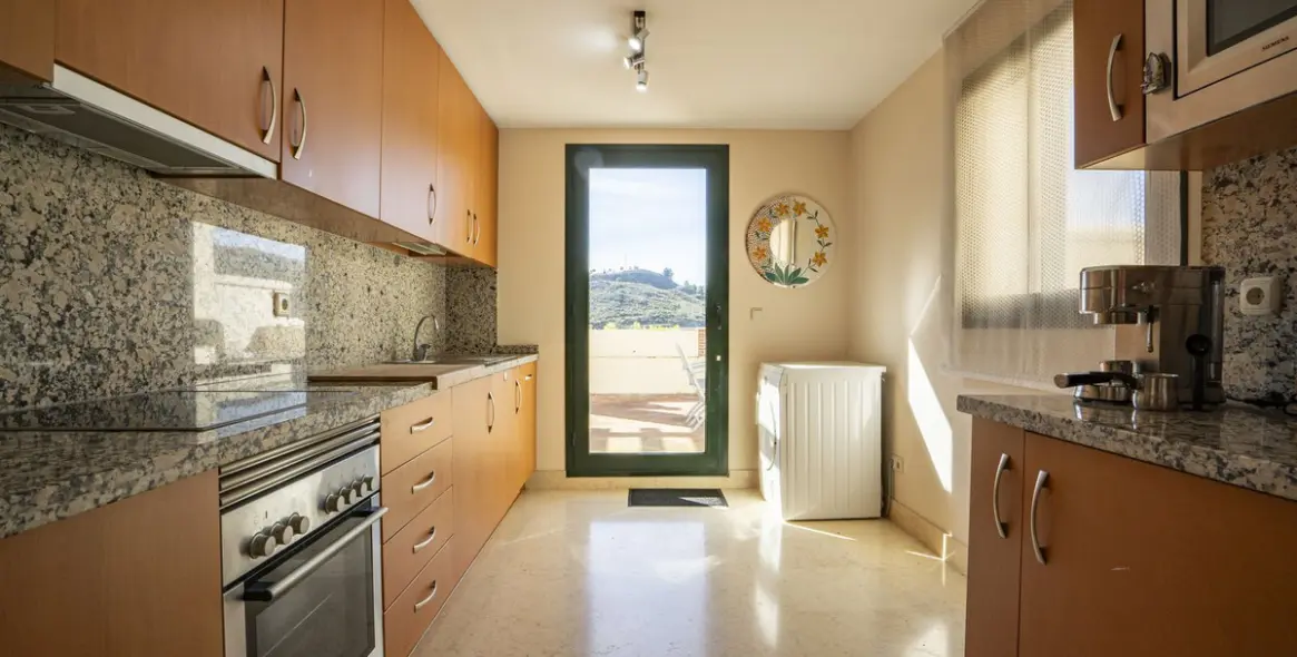 Venta de ático dúplex en Benahavís 3