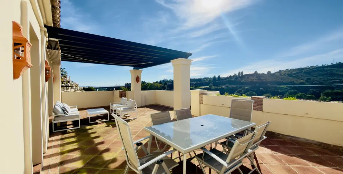 Venta de ático dúplex en Benahavís 11