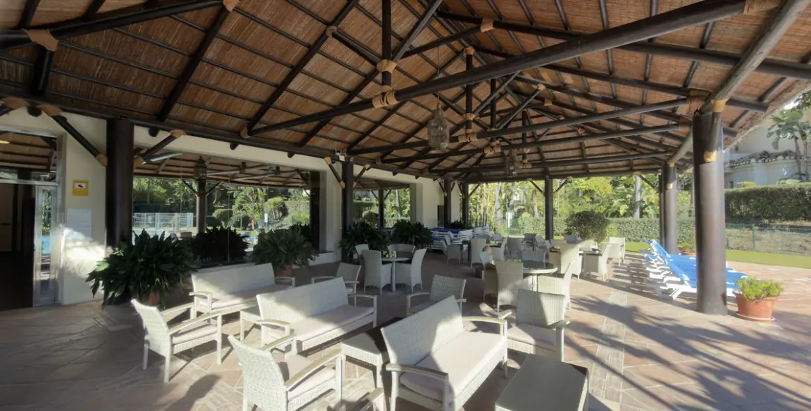 Sale of penthouse duplex in Benahavís 31