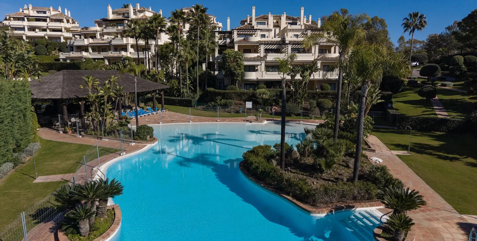 Alquiler a largo plazo de ático dúplex en Benahavís 32