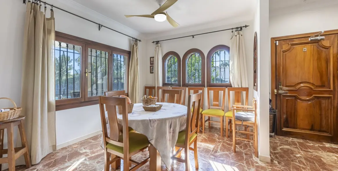 Venta de villa independiente en Guadalmina Alta 8