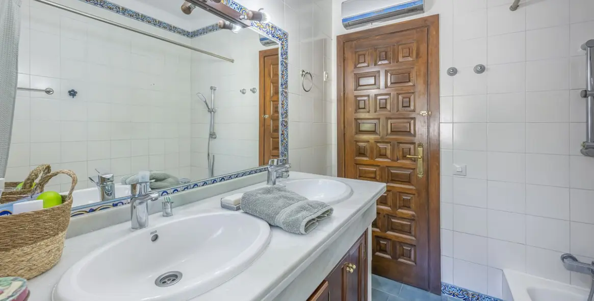 Venta de villa independiente en Guadalmina Alta 18