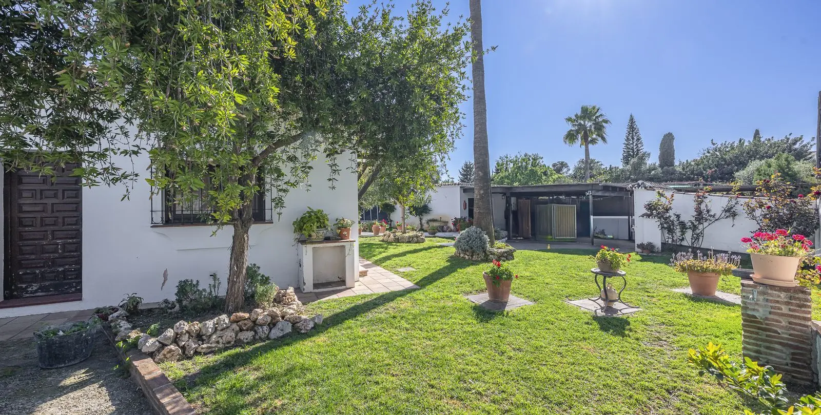 Venta de villa independiente en Guadalmina Alta 25