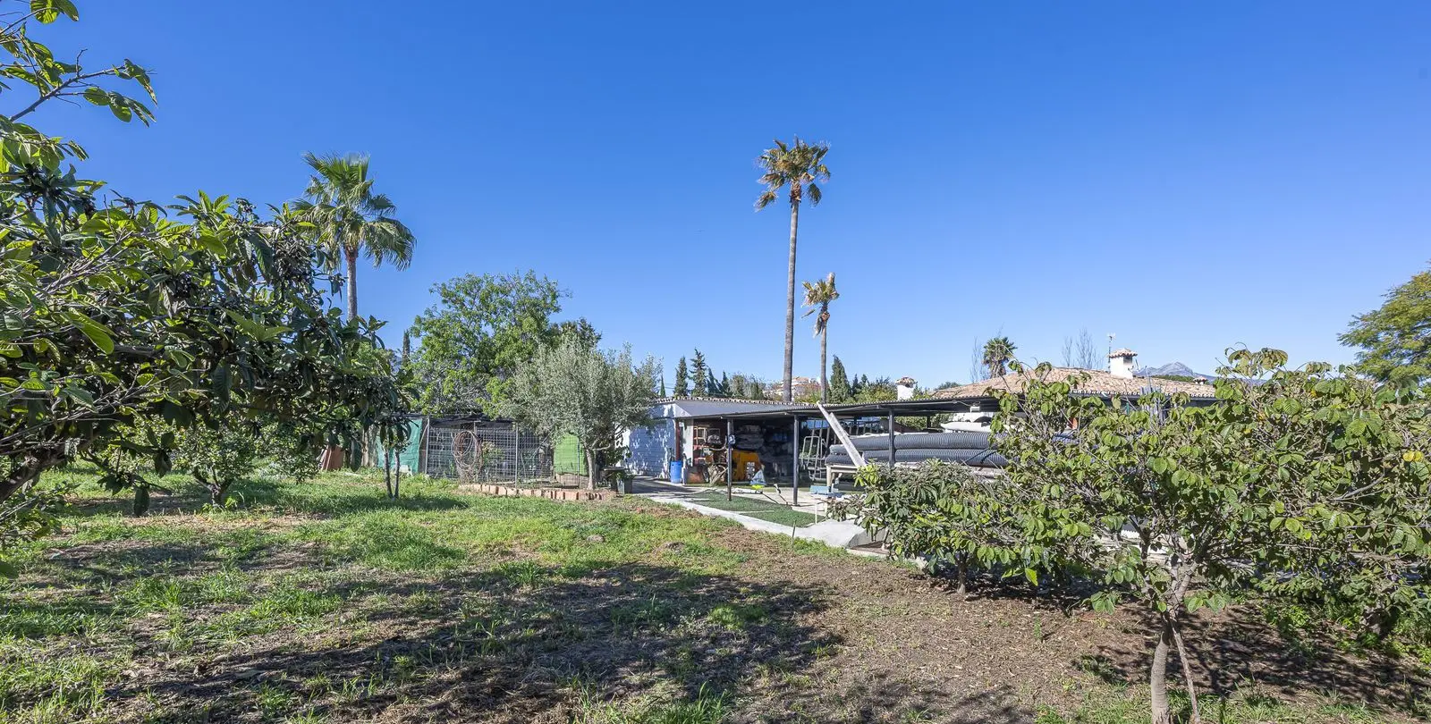 Venta de villa independiente en Guadalmina Alta 32