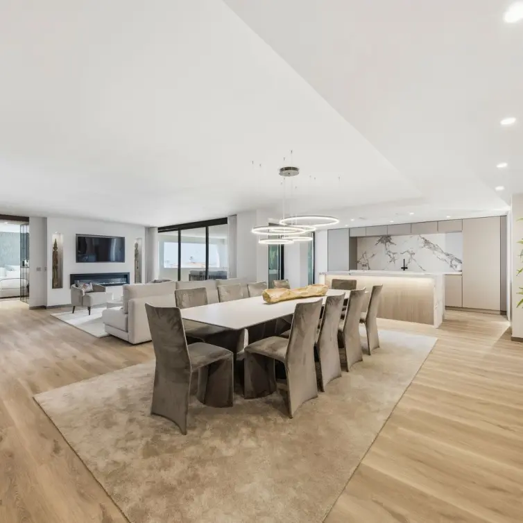 Продажа апартаментов на среднем этаже в Puerto Banús