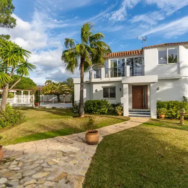 Venta de villa independiente en Marbesa