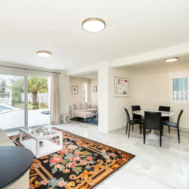 Venta de villa independiente en Marbesa