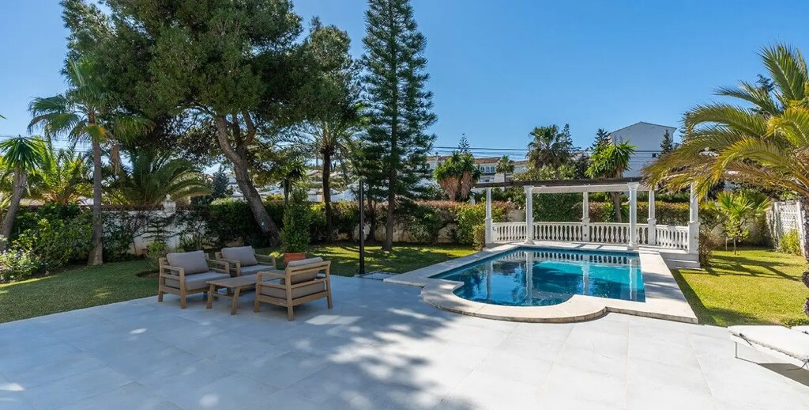Venta de villa independiente en Marbesa 2