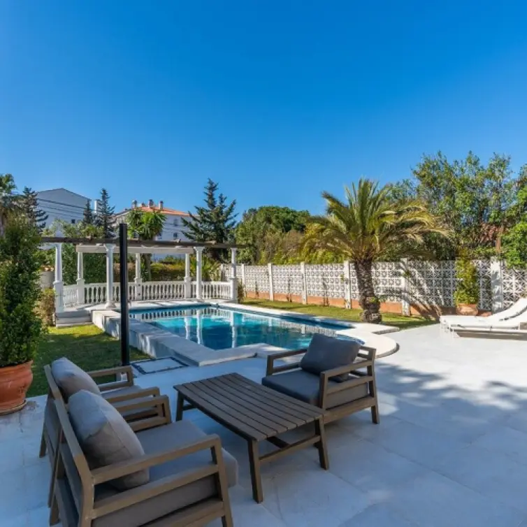 Venta de villa independiente en Marbesa