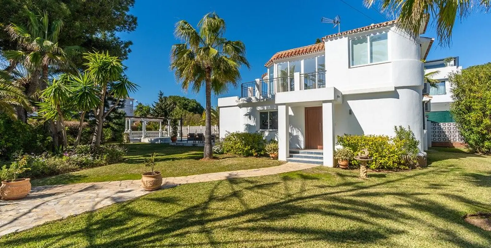 Venta de villa independiente en Marbesa 29